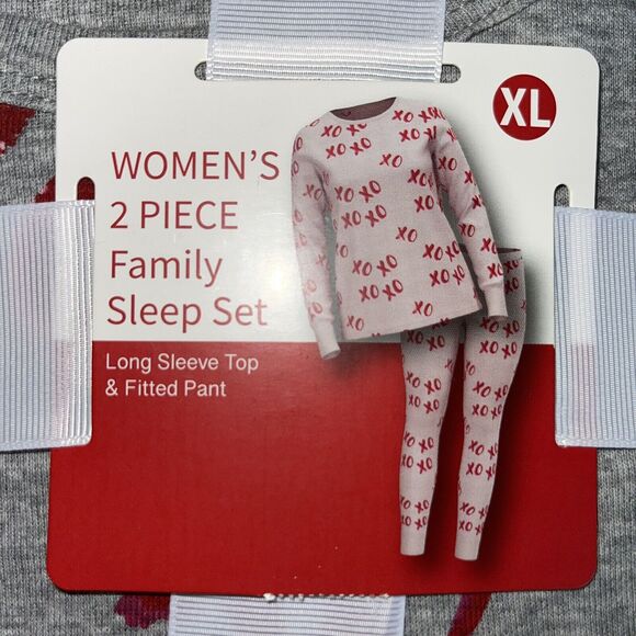Pajamas Set Valentine's Day XO Hugs Kisses - Picture 4 of 5
